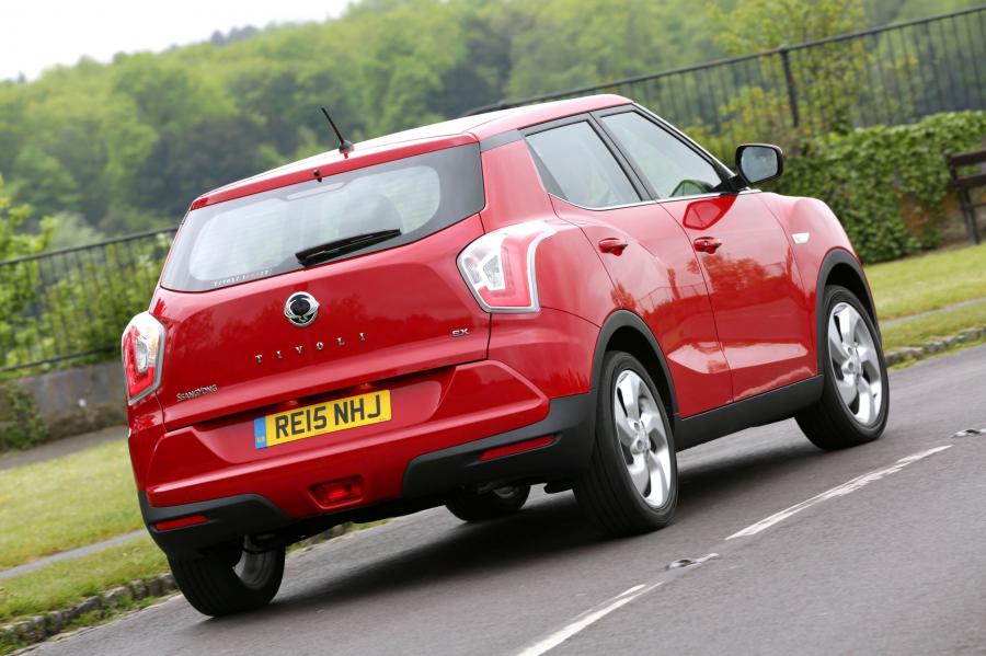  SsangYong Tivoli 2015 года  (UK) (фото 15 из 20)